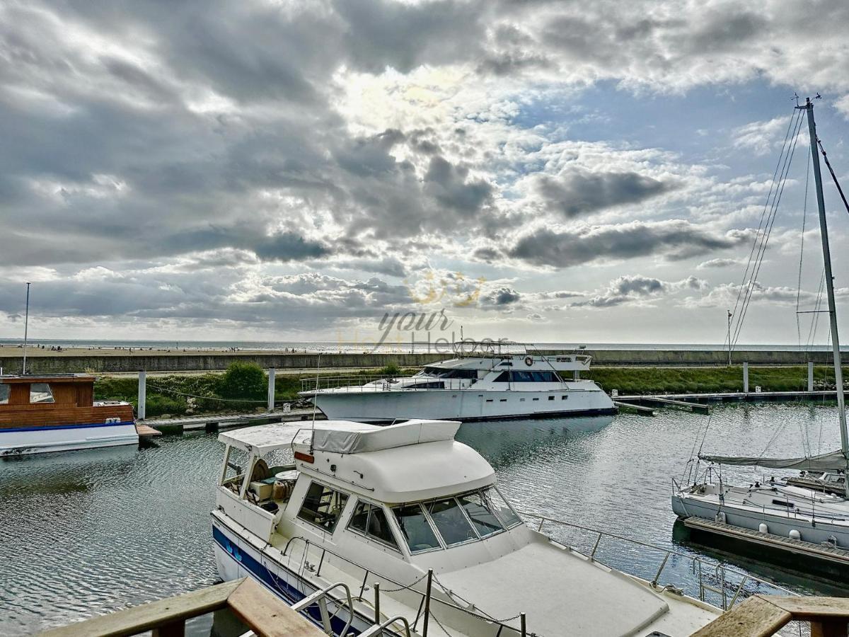 Le Yacht Yourhosthelper Deauville Kültér fotó